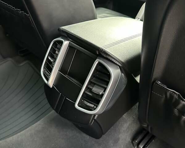 Черный Порше Каен, объемом двигателя 3.6 л и пробегом 64 тыс. км за 28999 $, фото 19 на Automoto.ua