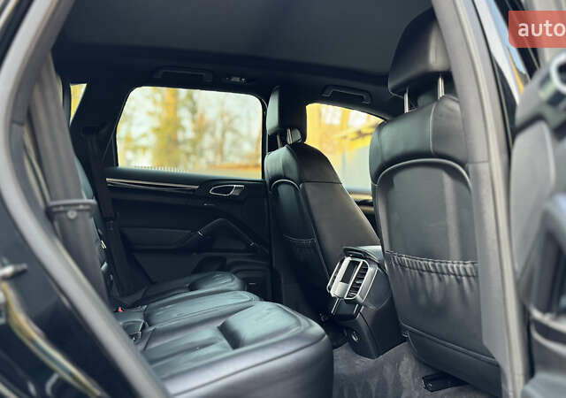 Черный Порше Каен, объемом двигателя 3.6 л и пробегом 113 тыс. км за 29500 $, фото 31 на Automoto.ua