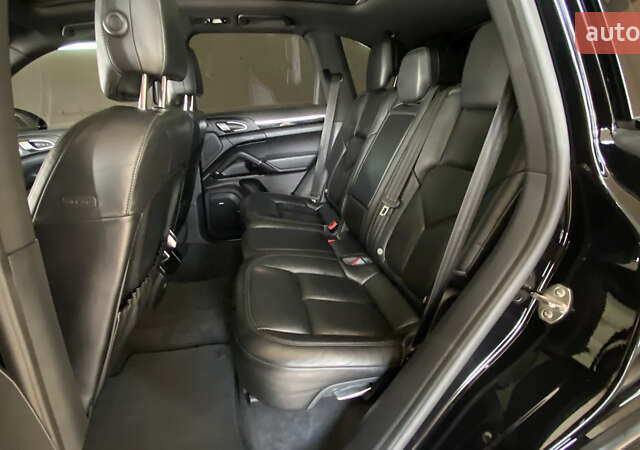 Черный Порше Каен, объемом двигателя 3 л и пробегом 137 тыс. км за 46900 $, фото 34 на Automoto.ua