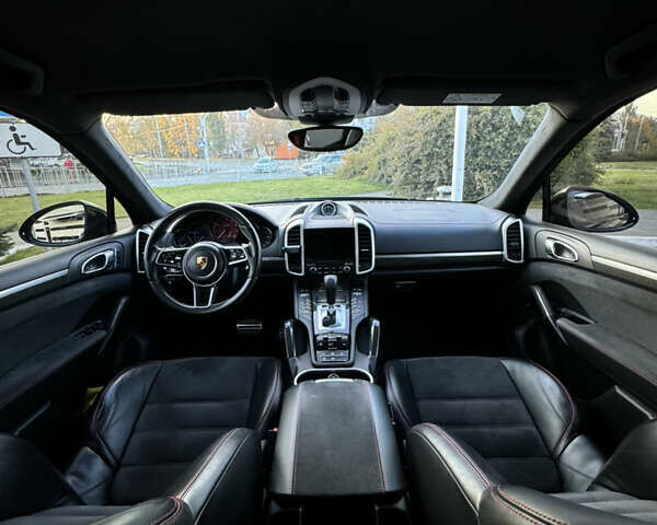 Черный Порше Каен, объемом двигателя 3.6 л и пробегом 142 тыс. км за 40500 $, фото 16 на Automoto.ua