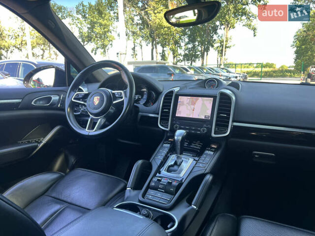Черный Порше Каен, объемом двигателя 3 л и пробегом 141 тыс. км за 48500 $, фото 11 на Automoto.ua