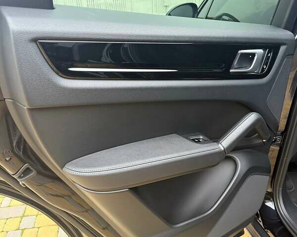 Чорний Порше Cayenne, об'ємом двигуна 3 л та пробігом 133 тис. км за 58000 $, фото 15 на Automoto.ua