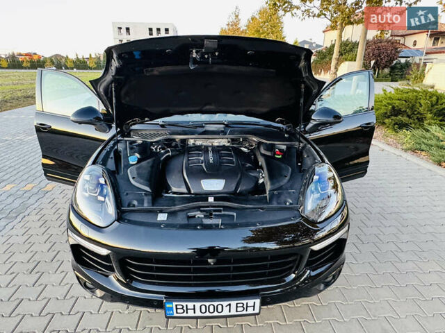 Черный Порше Каен, объемом двигателя 2.97 л и пробегом 131 тыс. км за 37999 $, фото 73 на Automoto.ua