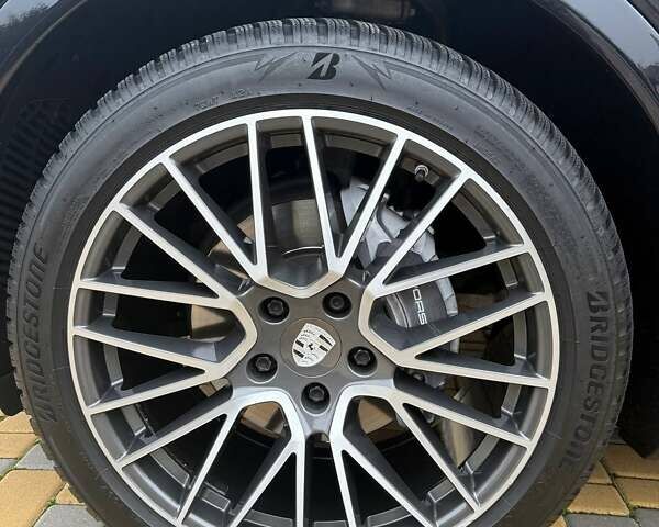 Чорний Порше Cayenne, об'ємом двигуна 3 л та пробігом 133 тис. км за 58000 $, фото 26 на Automoto.ua
