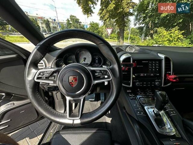 Чорний Порше Cayenne, об'ємом двигуна 3 л та пробігом 81 тис. км за 39950 $, фото 8 на Automoto.ua