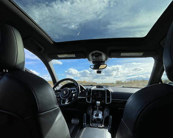 Черный Порше Каен, объемом двигателя 3.6 л и пробегом 88 тыс. км за 35999 $, фото 11 на Automoto.ua