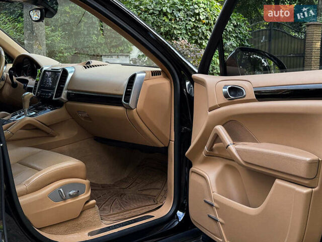 Чорний Порше Cayenne, об'ємом двигуна 3.6 л та пробігом 152 тис. км за 29990 $, фото 50 на Automoto.ua