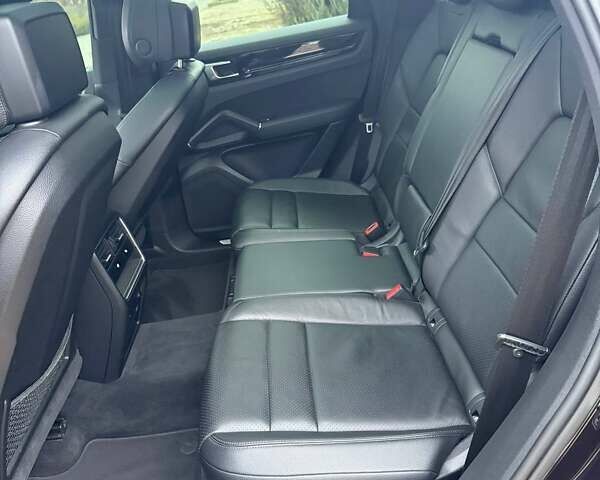 Чорний Порше Cayenne, об'ємом двигуна 3 л та пробігом 133 тис. км за 58000 $, фото 16 на Automoto.ua