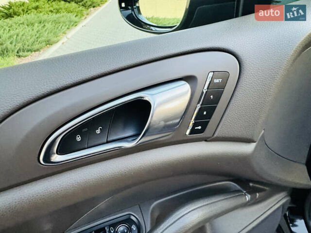 Черный Порше Каен, объемом двигателя 2.97 л и пробегом 131 тыс. км за 37999 $, фото 66 на Automoto.ua