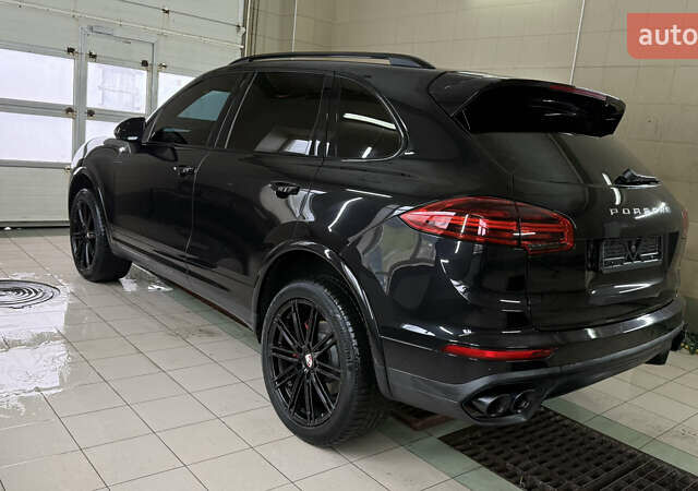 Чорний Порше Cayenne, об'ємом двигуна 3 л та пробігом 146 тис. км за 45500 $, фото 4 на Automoto.ua