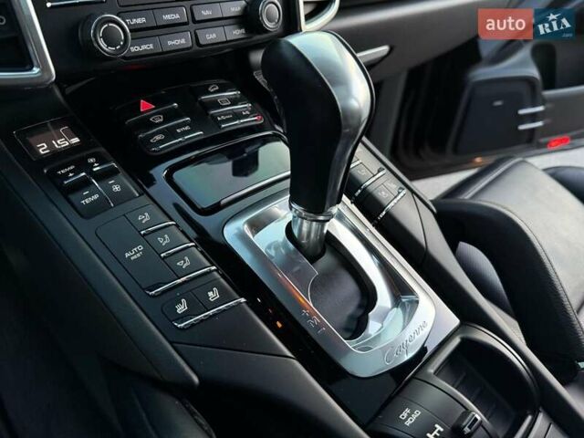 Черный Порше Каен, объемом двигателя 3.6 л и пробегом 99 тыс. км за 34000 $, фото 28 на Automoto.ua