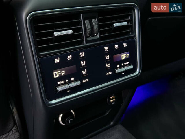 Чорний Порше Cayenne, об'ємом двигуна 2.9 л та пробігом 99 тис. км за 70000 $, фото 17 на Automoto.ua