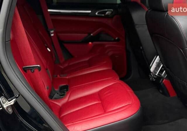Чорний Порше Cayenne, об'ємом двигуна 3.6 л та пробігом 210 тис. км за 37999 $, фото 13 на Automoto.ua