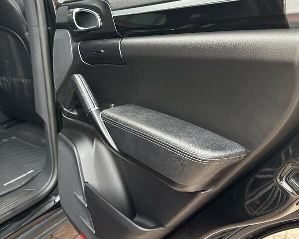 Черный Порше Каен, объемом двигателя 3.6 л и пробегом 64 тыс. км за 28999 $, фото 10 на Automoto.ua