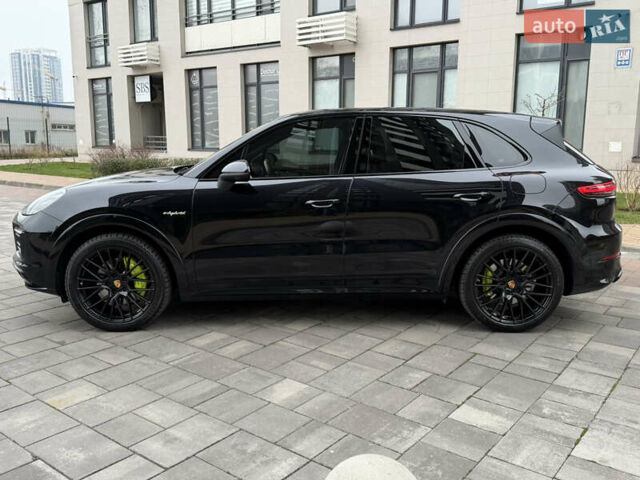 Черный Порше Каен, объемом двигателя 3 л и пробегом 170 тыс. км за 59999 $, фото 2 на Automoto.ua