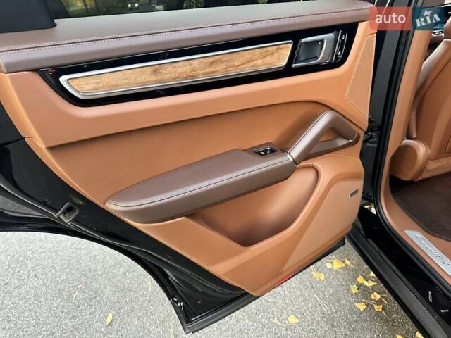 Черный Порше Каен, объемом двигателя 3 л и пробегом 170 тыс. км за 63500 $, фото 63 на Automoto.ua