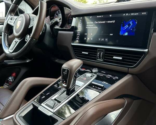 Порше Каен 2018 в Киеве на Automoto.ua Черный Порше Каен, объемом двигателя 4 л и пробегом 100 тыс. км за 87900 $, фото 35 на Automoto.ua