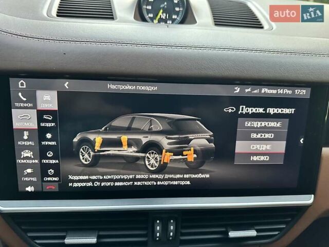 Черный Порше Каен, объемом двигателя 3 л и пробегом 170 тыс. км за 63500 $, фото 52 на Automoto.ua