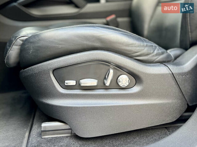 Черный Порше Каен, объемом двигателя 3 л и пробегом 133 тыс. км за 47000 $, фото 22 на Automoto.ua