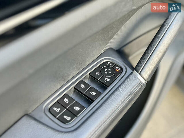 Черный Порше Каен, объемом двигателя 3 л и пробегом 133 тыс. км за 47000 $, фото 19 на Automoto.ua