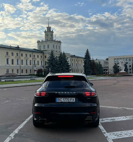 Черный Порше Каен, объемом двигателя 3 л и пробегом 125 тыс. км за 51000 $, фото 5 на Automoto.ua