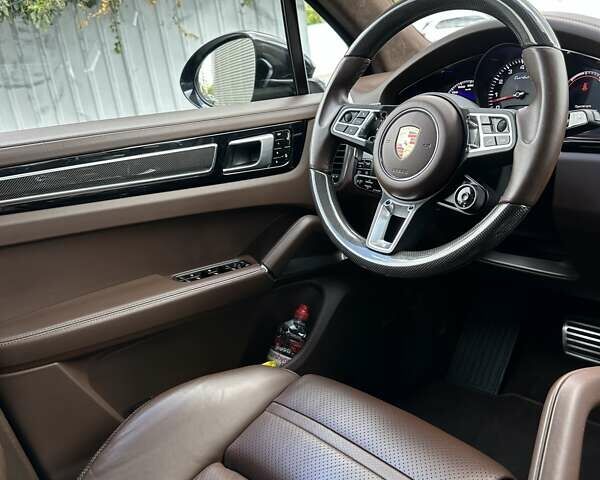 Порше Каен 2018 в Киеве на Automoto.ua Черный Порше Каен, объемом двигателя 4 л и пробегом 100 тыс. км за 87900 $, фото 34 на Automoto.ua