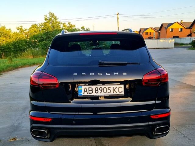 Чорний Порше Cayenne, об'ємом двигуна 3 л та пробігом 195 тис. км за 46000 $, фото 3 на Automoto.ua