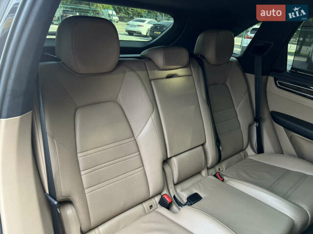 Чорний Порше Cayenne, об'ємом двигуна 2.89 л та пробігом 191 тис. км за 52000 $, фото 22 на Automoto.ua