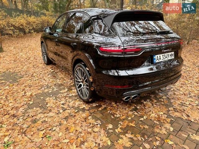 Черный Порше Каен, объемом двигателя 2.89 л и пробегом 118 тыс. км за 57000 $, фото 1 на Automoto.ua