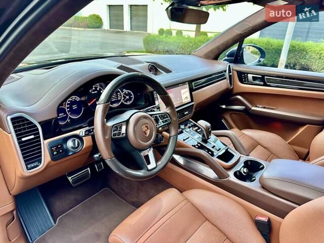Чорний Порше Cayenne, об'ємом двигуна 4 л та пробігом 59 тис. км за 111111 $, фото 36 на Automoto.ua