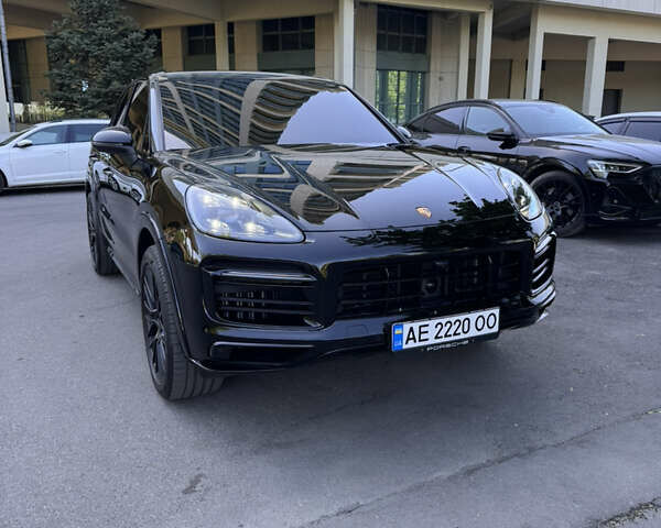 Черный Порше Каен, объемом двигателя 2.89 л и пробегом 108 тыс. км за 53900 $, фото 2 на Automoto.ua