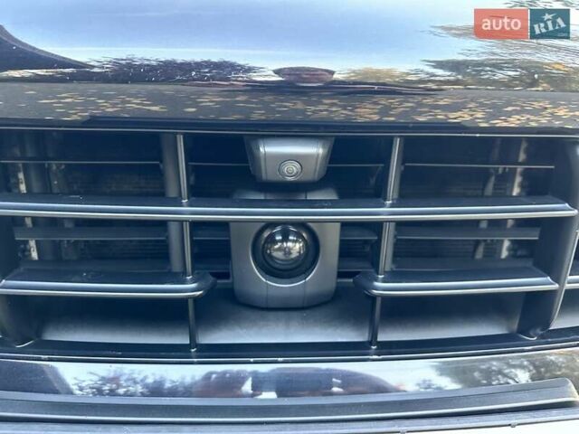 Черный Порше Каен, объемом двигателя 3 л и пробегом 170 тыс. км за 63500 $, фото 6 на Automoto.ua