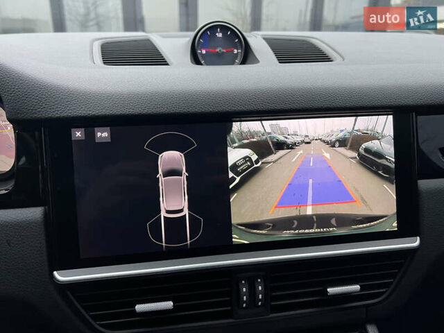 Чорний Порше Cayenne, об'ємом двигуна 3 л та пробігом 134 тис. км за 46000 $, фото 46 на Automoto.ua