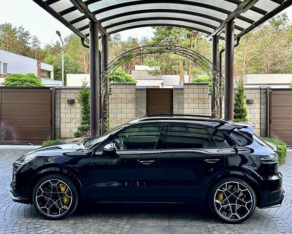 Чорний Порше Cayenne, об'ємом двигуна 4 л та пробігом 59 тис. км за 111111 $, фото 35 на Automoto.ua