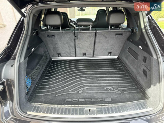 Черный Порше Каен, объемом двигателя 3 л и пробегом 109 тыс. км за 52500 $, фото 60 на Automoto.ua