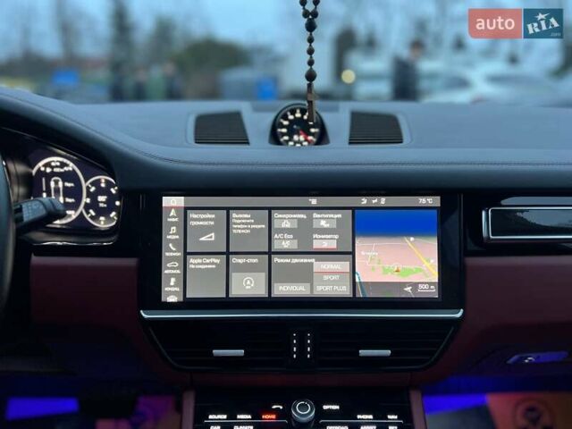 Черный Порше Каен, объемом двигателя 3 л и пробегом 84 тыс. км за 61000 $, фото 18 на Automoto.ua