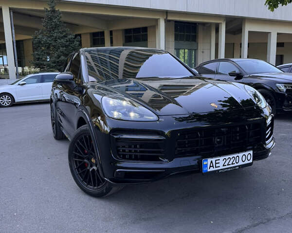 Черный Порше Каен, объемом двигателя 2.89 л и пробегом 108 тыс. км за 53900 $, фото 1 на Automoto.ua