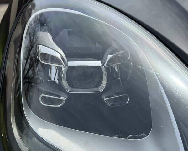 Черный Порше Каен, объемом двигателя 3 л и пробегом 109 тыс. км за 52500 $, фото 22 на Automoto.ua