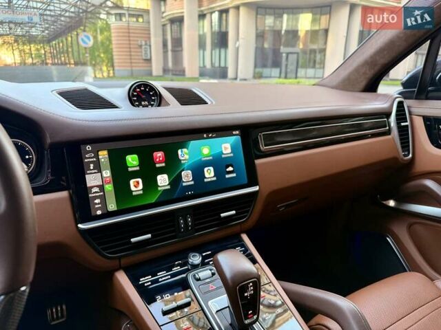 Чорний Порше Cayenne, об'ємом двигуна 4 л та пробігом 59 тис. км за 111111 $, фото 17 на Automoto.ua
