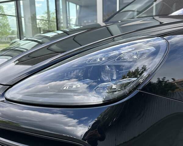 Порше Каен 2018 в Киеве на Automoto.ua Черный Порше Каен, объемом двигателя 4 л и пробегом 100 тыс. км за 87900 $, фото 36 на Automoto.ua