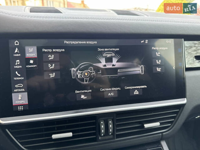 Черный Порше Каен, объемом двигателя 3 л и пробегом 109 тыс. км за 52500 $, фото 75 на Automoto.ua