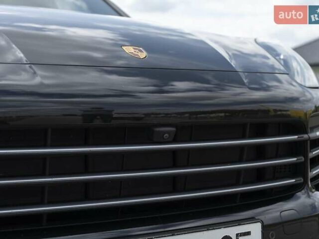 Черный Порше Каен, объемом двигателя 3 л и пробегом 110 тыс. км за 53900 $, фото 10 на Automoto.ua