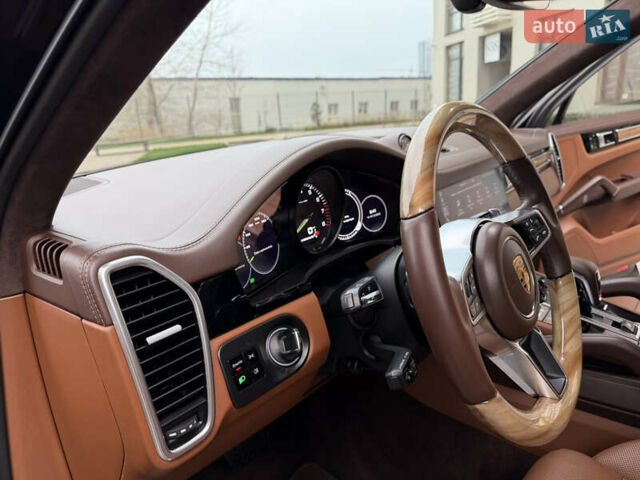 Черный Порше Каен, объемом двигателя 3 л и пробегом 170 тыс. км за 59999 $, фото 20 на Automoto.ua