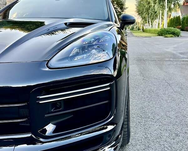 Чорний Порше Cayenne, об'ємом двигуна 4 л та пробігом 59 тис. км за 111111 $, фото 24 на Automoto.ua