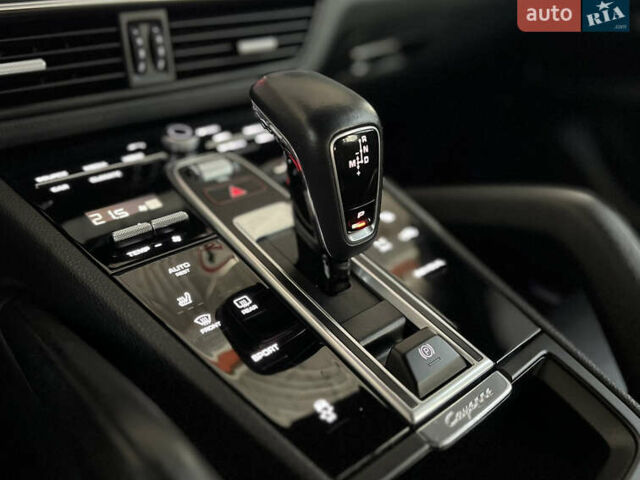 Черный Порше Каен, объемом двигателя 3 л и пробегом 133 тыс. км за 48999 $, фото 38 на Automoto.ua