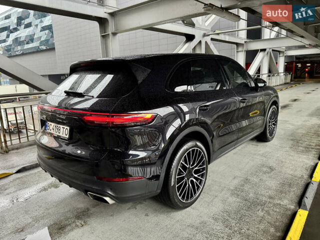 Черный Порше Каен, объемом двигателя 3 л и пробегом 99 тыс. км за 43800 $, фото 3 на Automoto.ua