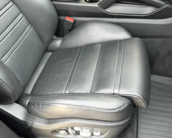 Черный Порше Каен, объемом двигателя 3 л и пробегом 109 тыс. км за 52500 $, фото 56 на Automoto.ua