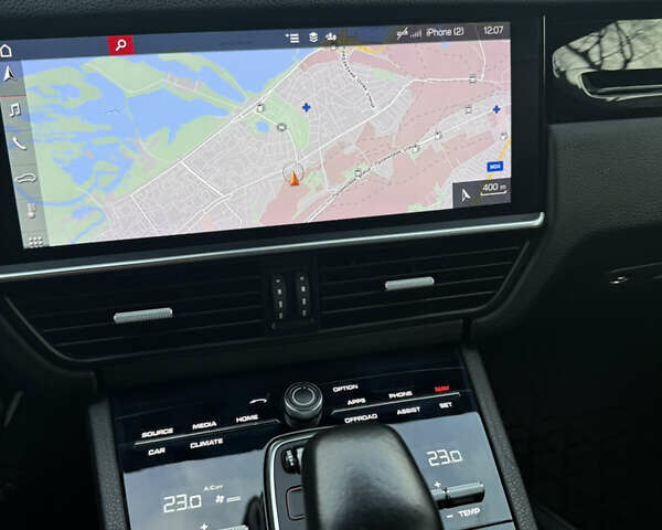 Чорний Порше Cayenne, об'ємом двигуна 3 л та пробігом 82 тис. км за 51000 $, фото 25 на Automoto.ua