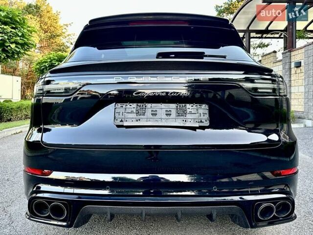 Чорний Порше Cayenne, об'ємом двигуна 4 л та пробігом 59 тис. км за 111111 $, фото 30 на Automoto.ua