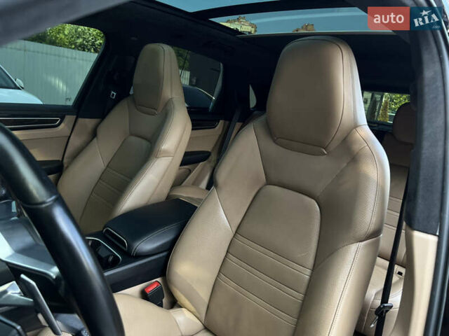 Чорний Порше Cayenne, об'ємом двигуна 2.89 л та пробігом 191 тис. км за 52000 $, фото 13 на Automoto.ua